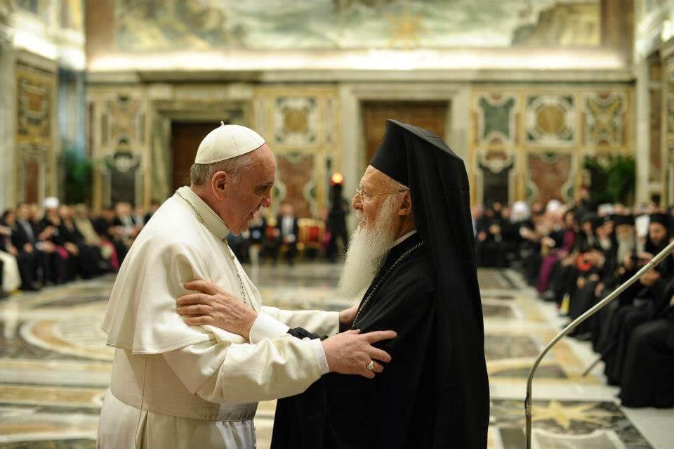 Обязательно ли православным священникам носить бороду