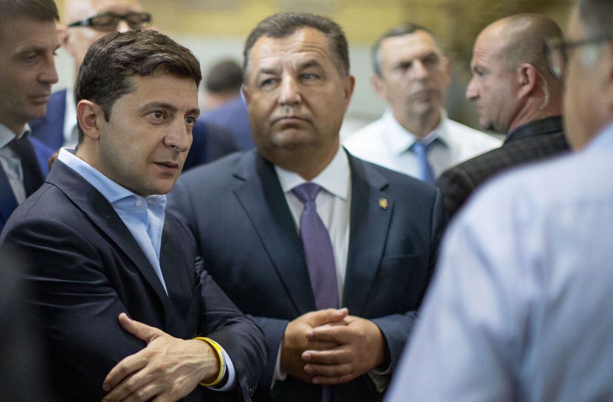 Президент Украины обнаружил коррупционные схемы в оборонной сфере