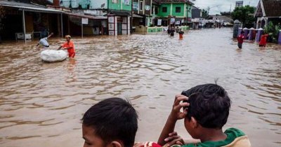 В Индии нашли тела семерых детей в канаве с дождевой водой