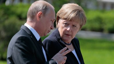Путин провел переговоры с Меркель