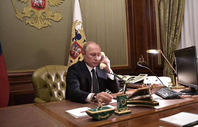 Лидеры России и Украины поговорили по телефону