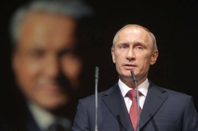 Юмашев рассказал о том, как Ельцин передавал бразды правления Путину