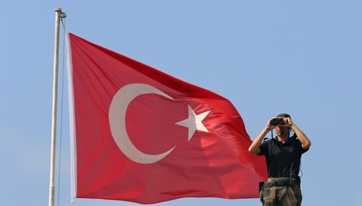 Турция встает на защиту Ливии, обвиняя Россию во всех грехах