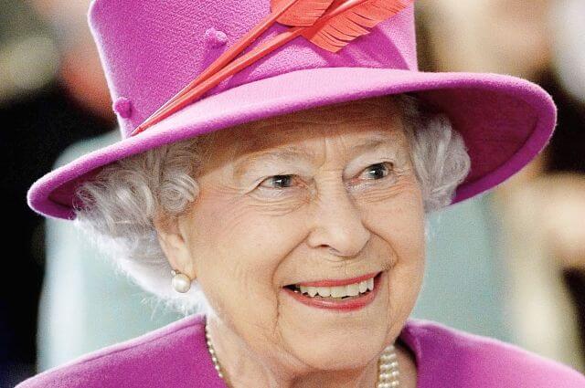Королева Елизавета II готовит обращение к нации о коронавирусе.