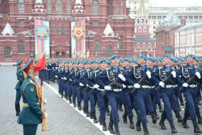 В России приняли решение перенести парад ко Дню Победы