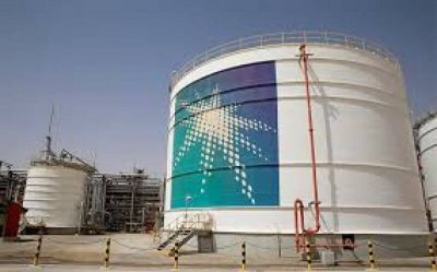 Компания Saudi Aramco уменьшает добычу нефти, не дождавшись 1 мая
