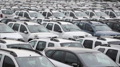 PwC анонсировал спад автомобильного рынка в России на 30%