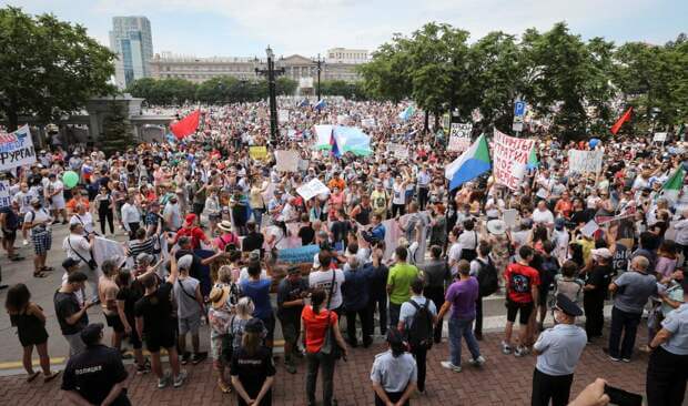 В Болгарии продолжаются митинги: люди хотят отправить правительство в отставку