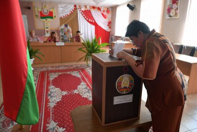 Наблюдателей выгоняют с территории. Как проходят досрочные выборы в Белоруссии