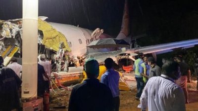 Авиакатастрофа в Индии: 20 человек погибли и 140 ранены. Названа официальная версия случившегося