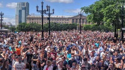Новости Хабаровска: 3 тыс. человек вышли на новую несанкционированную акцию в центре города