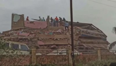 Новости Индии: в городе Махад упал 6-этажный жилой дом с людьми