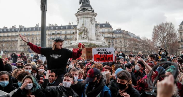 В Париже начался митинг против закона «О глобальной безопасности»