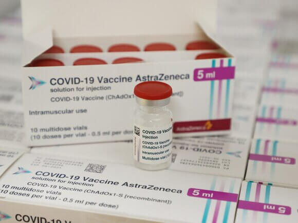 Италия и Дания приостановили использование вакцины AstraZeneca