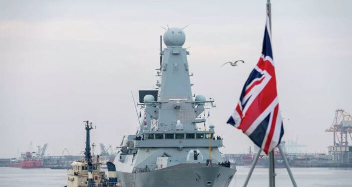Великобритания отправляет корабли на помощь Украине