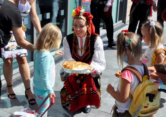 Болгария начнет принимать туристов из России с 1 мая