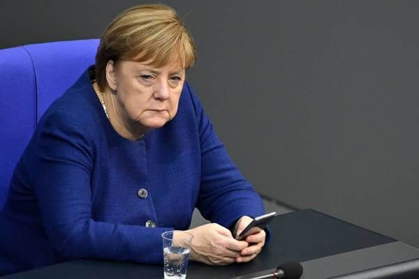 США вели слежку за Меркель с помощью Дании