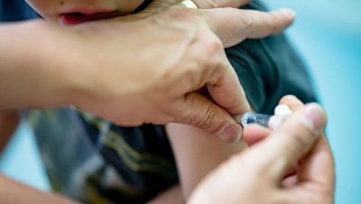 Вакцинировать ли подростков