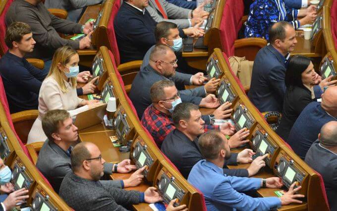 Украина приняла закон «Об олигархах»