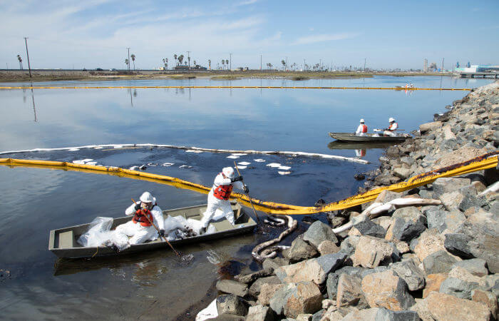 В Южной Калифорнии произошел масштабный разлив нефти
