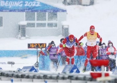Россияне первые в лыжной эстафете