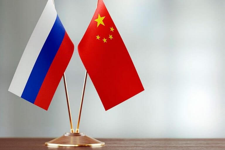 Китай уверил, что будет укреплять сотрудничество с Россией