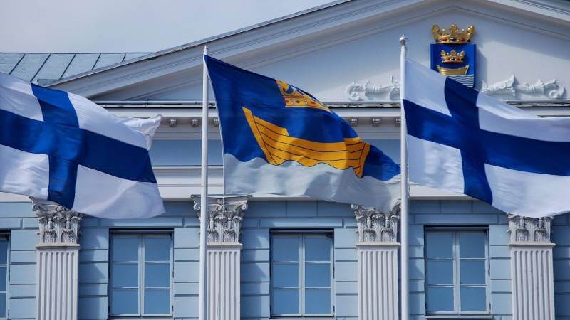 Финляндия снимает ограничения по визам для россиян