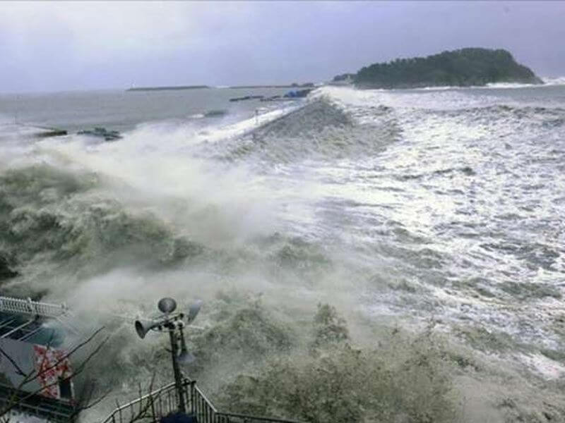 Тайфун накроет побережье Японии