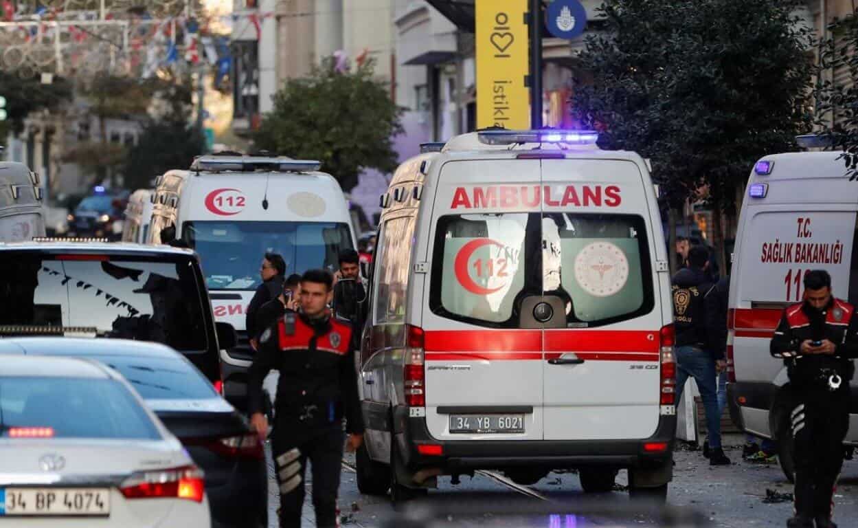 В центре Стамбула произошел мощный взрыв