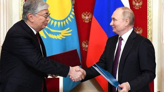 Путин и Токаев подписали совместную декларацию в Кремле