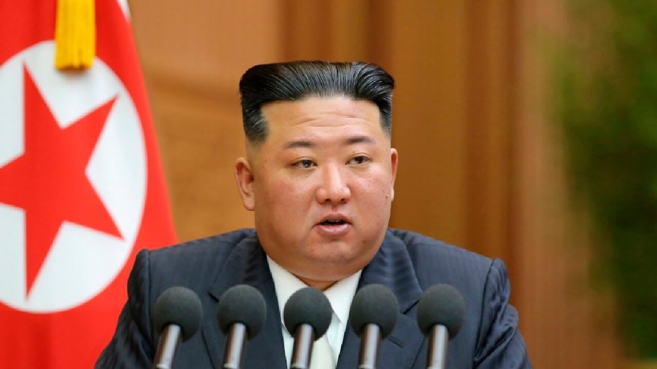 В 2023 году Ким Чен Ын планирует продолжать укреплять оборону КНДР