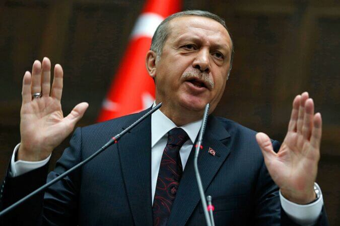Эрдоган о том, что не доверяет  Макрону и США