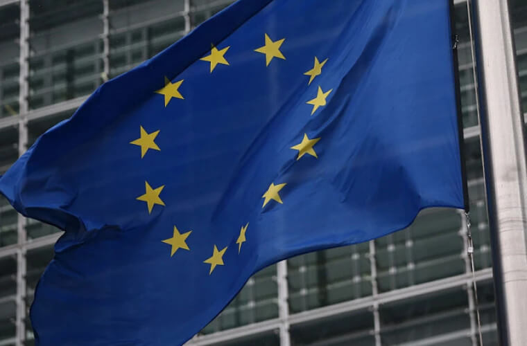 Евросоюз введет безвизовый режим с Косово