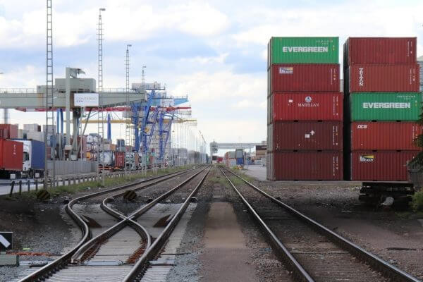 Литва хочет ввести односторонний запрет на транзит товаров