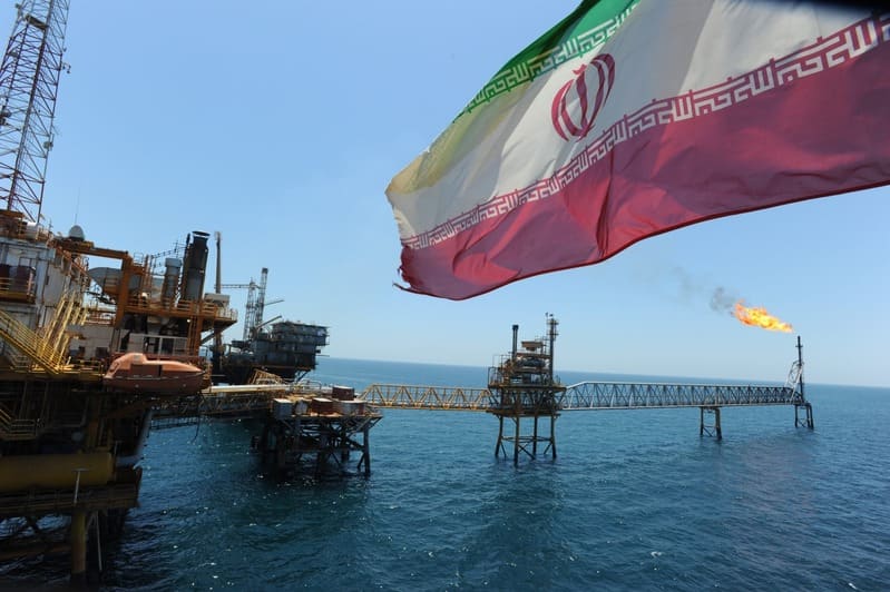 Иран в три раза увеличил поставки нефти в Китай