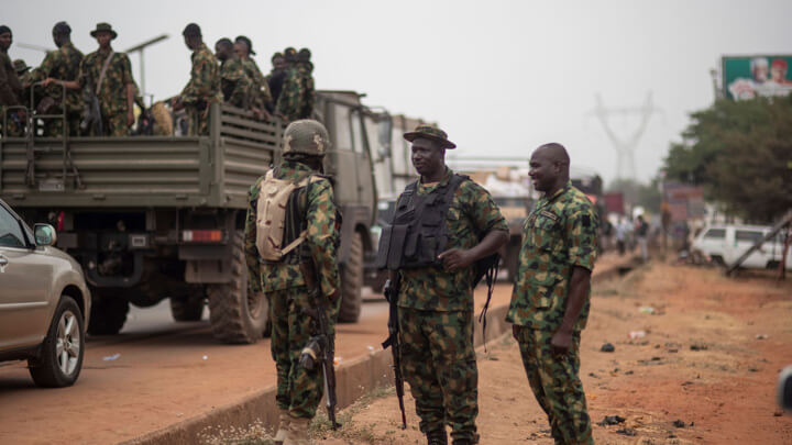 Франция начала эвакуацию своих граждан из Нигера