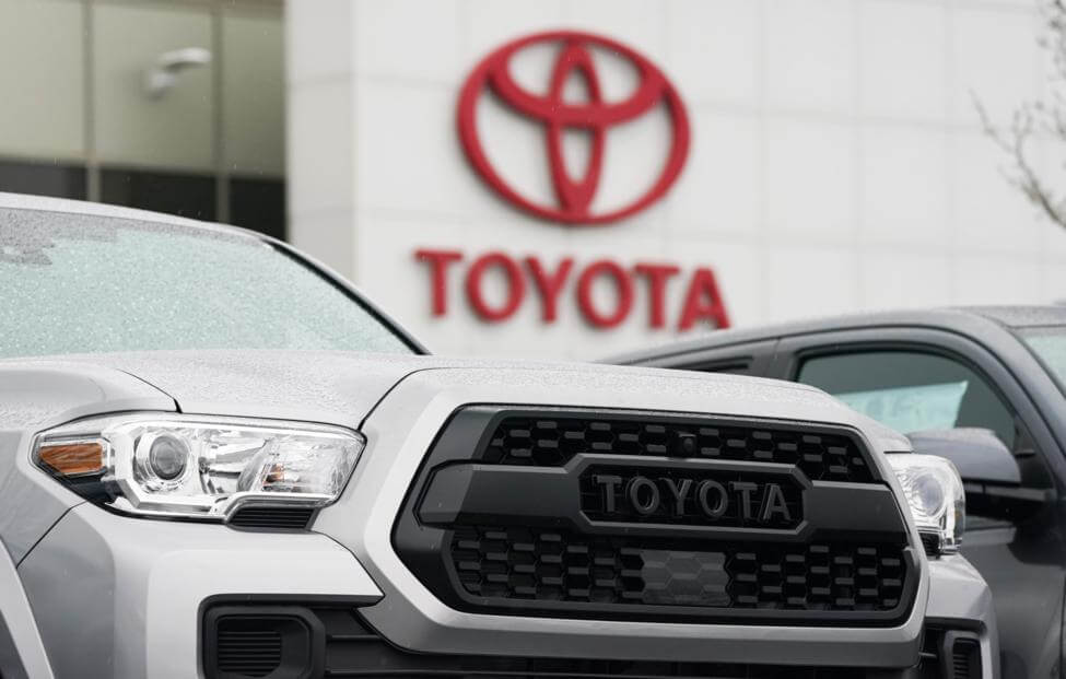 Toyota остановила работу всех заводов в Японии из-за сбоя