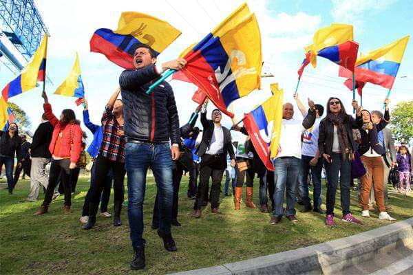 Власти Колумбии договорились прекратить огонь с повстанцами