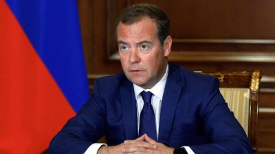 Медведев предложил внести изменения в закон